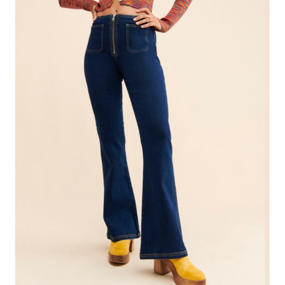 Finders Keepers Elisa Flare Jeans Size 8 Patch Pockets Retro 70s Style Dark Wash